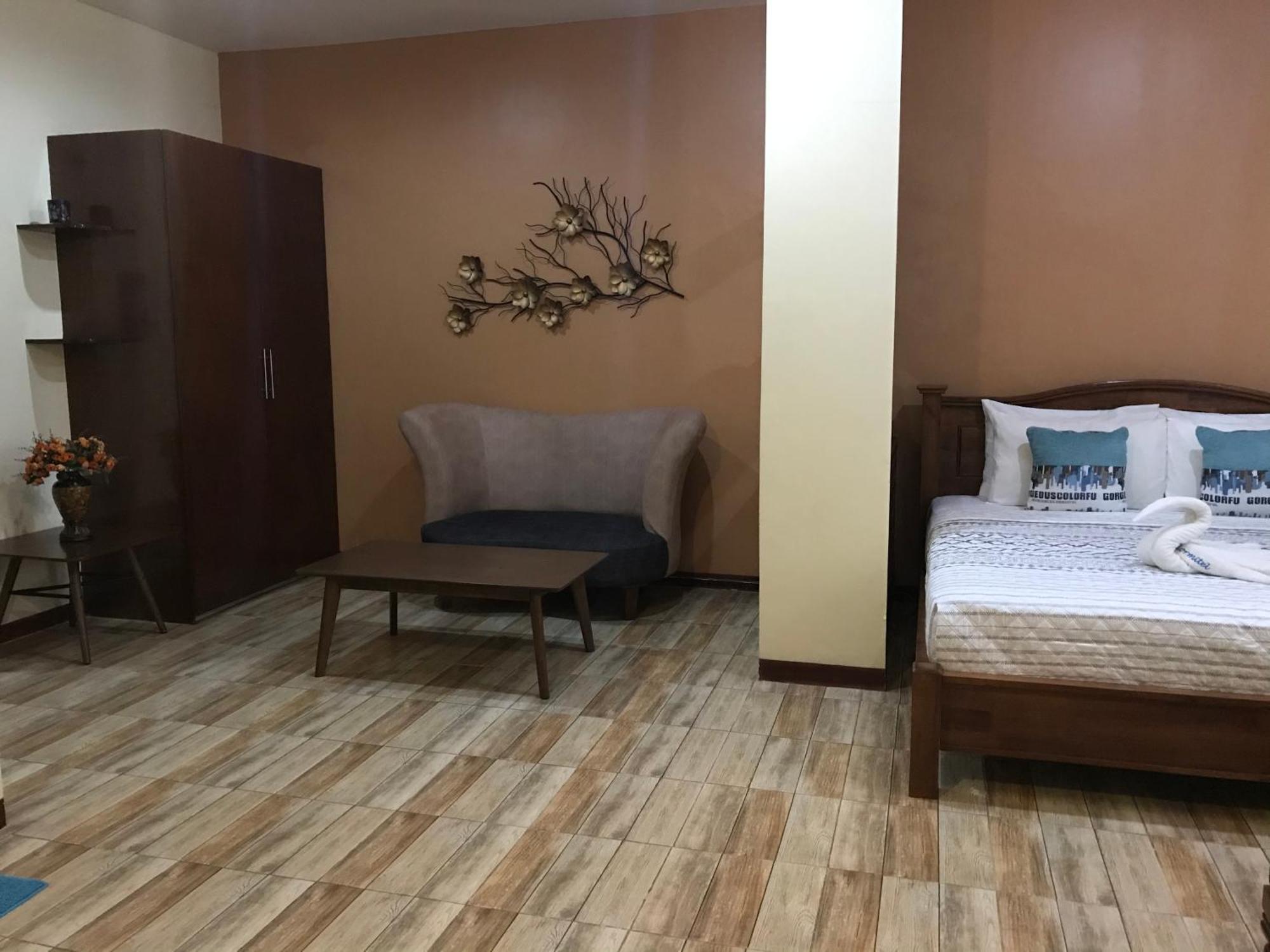 Charos Dormitel Hotel Dumaguete City Ngoại thất bức ảnh