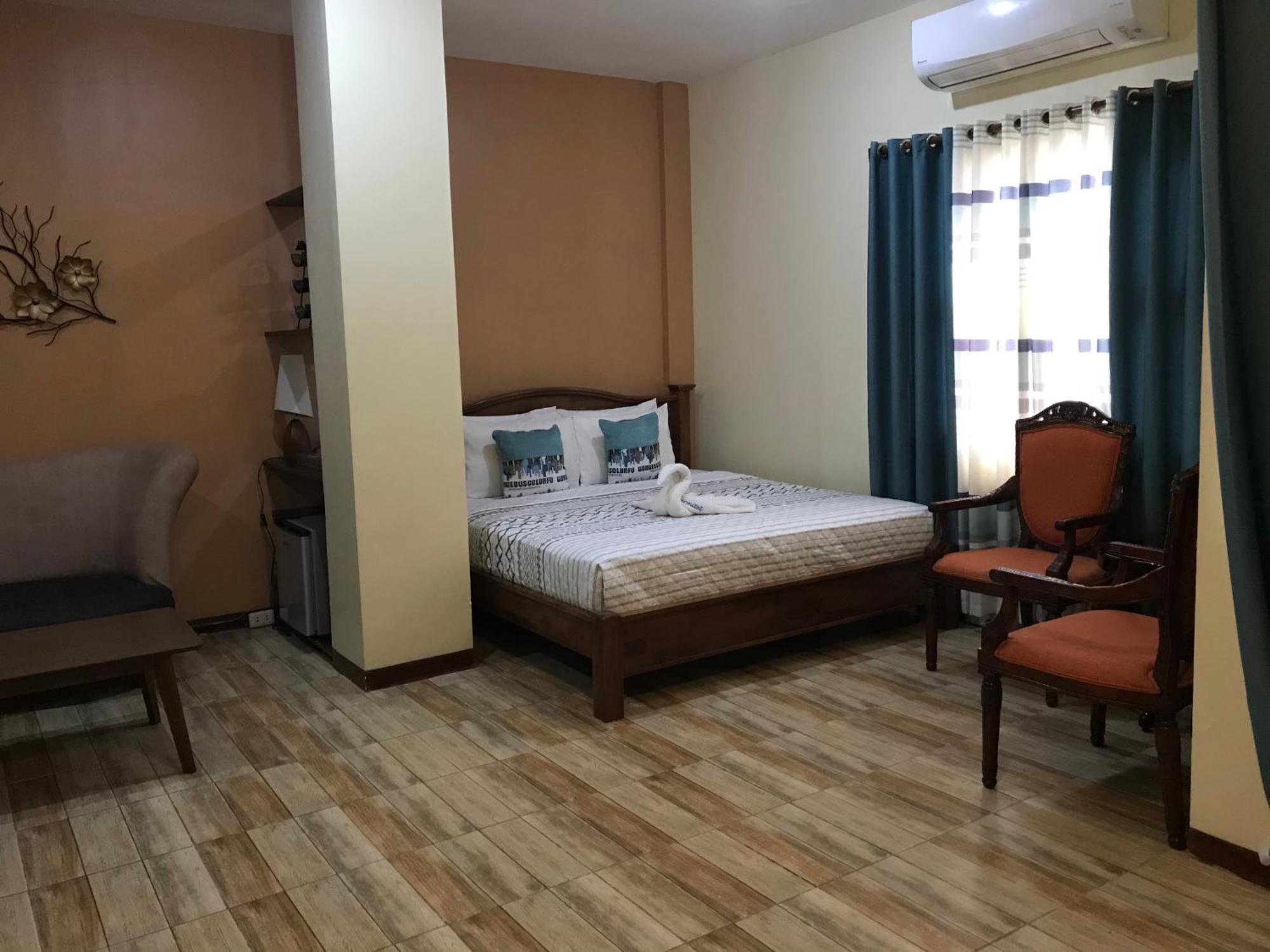Charos Dormitel Hotel Dumaguete City Ngoại thất bức ảnh