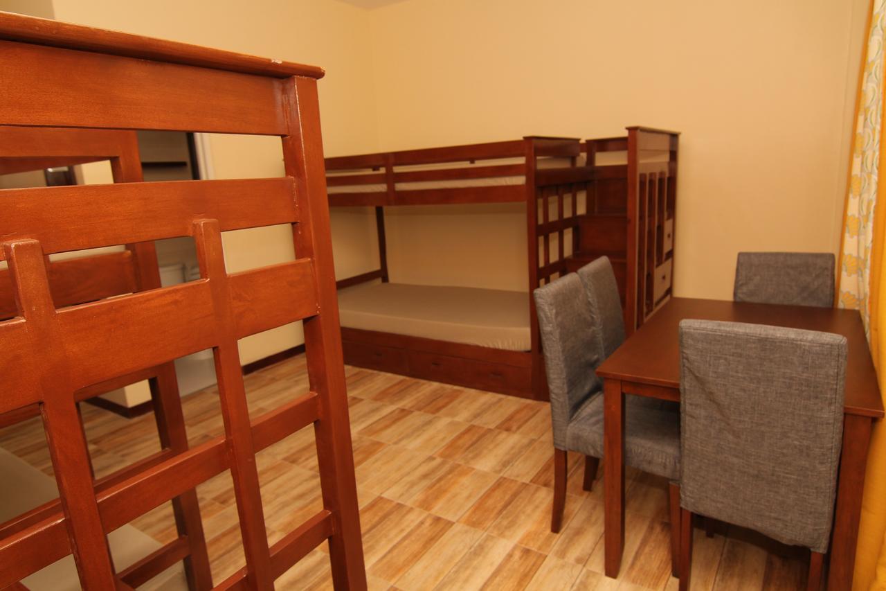 Charos Dormitel Hotel Dumaguete City Ngoại thất bức ảnh
