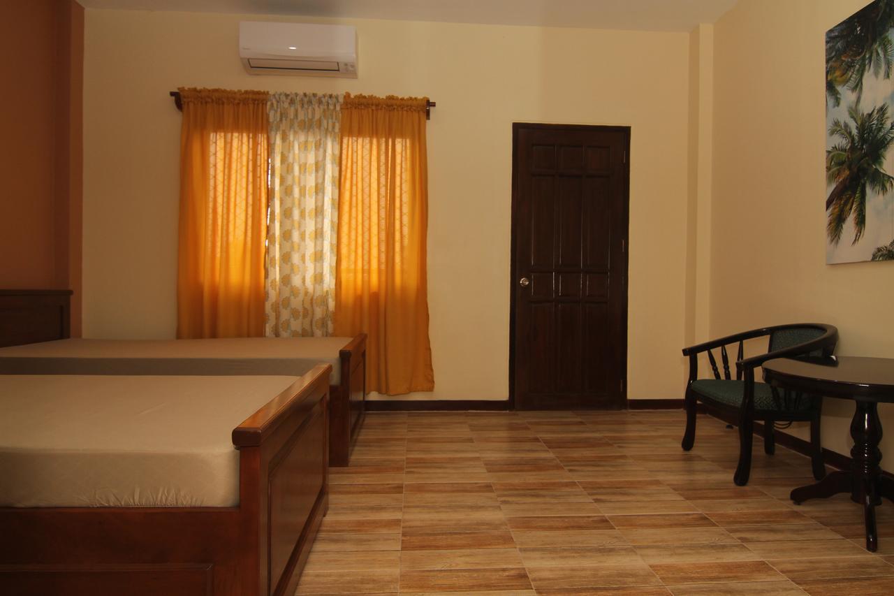 Charos Dormitel Hotel Dumaguete City Ngoại thất bức ảnh