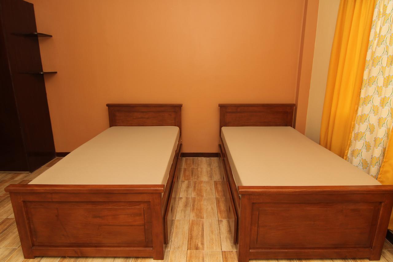 Charos Dormitel Hotel Dumaguete City Ngoại thất bức ảnh