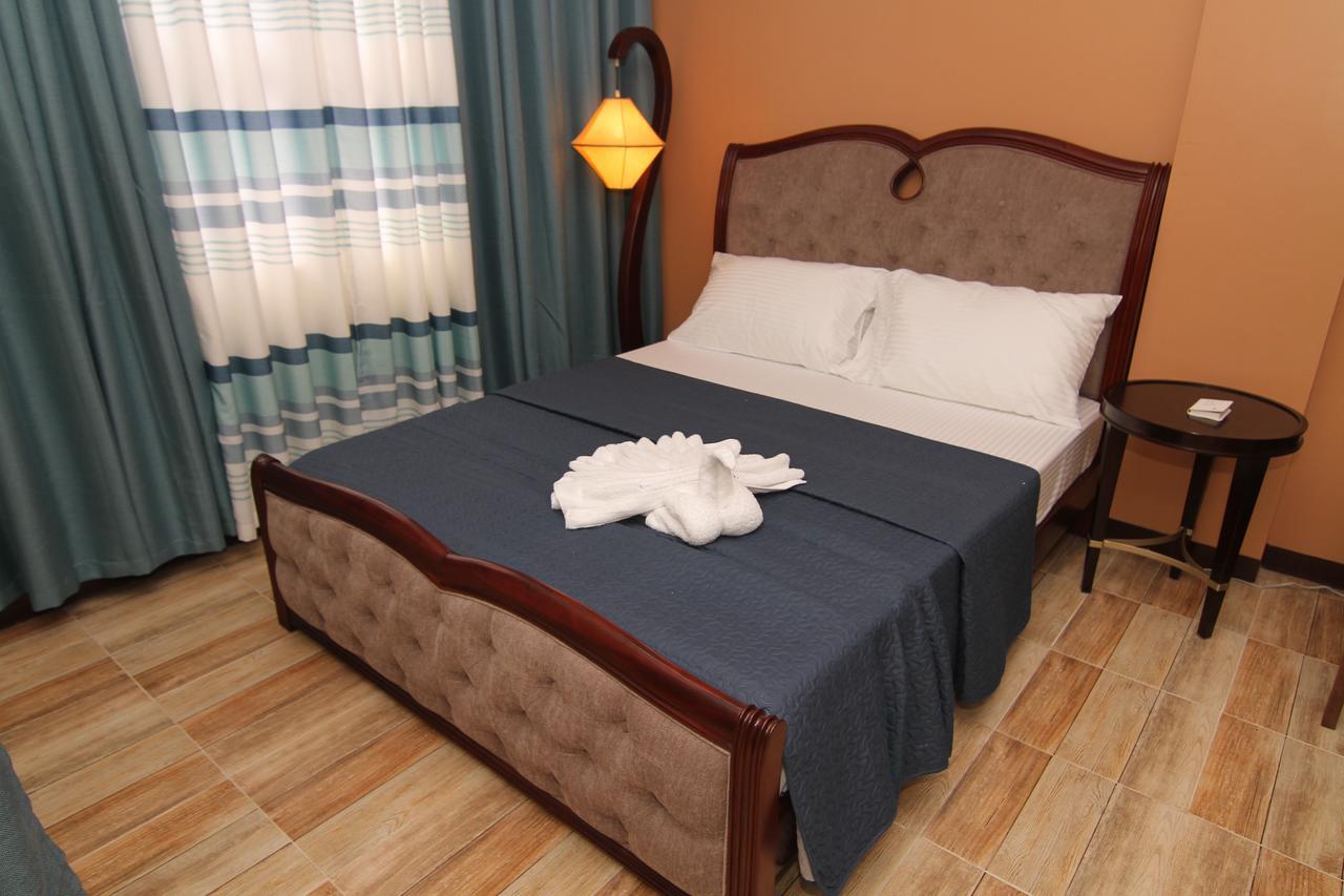 Charos Dormitel Hotel Dumaguete City Ngoại thất bức ảnh
