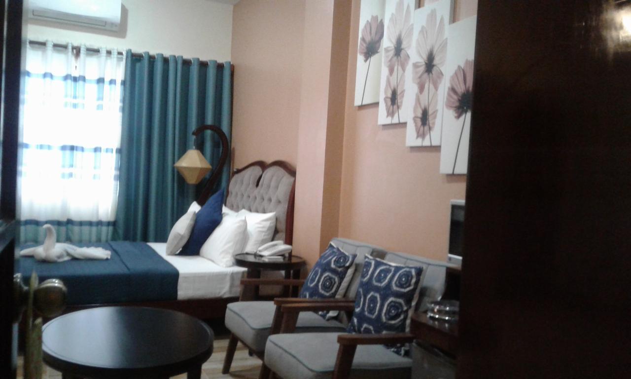 Charos Dormitel Hotel Dumaguete City Ngoại thất bức ảnh