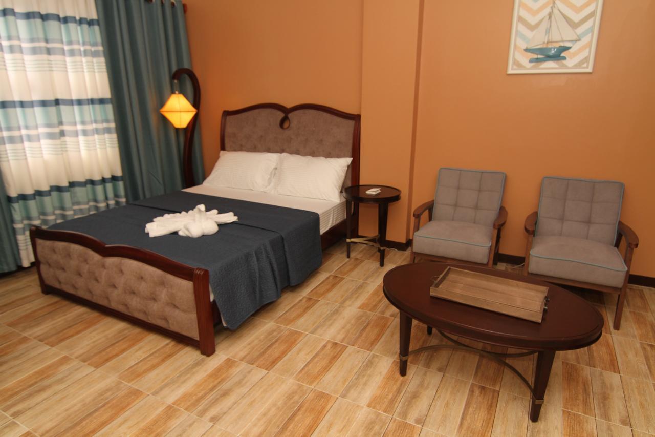 Charos Dormitel Hotel Dumaguete City Ngoại thất bức ảnh
