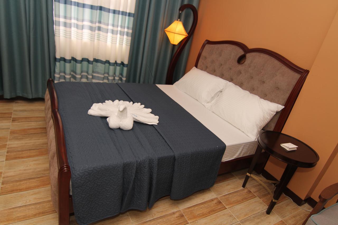 Charos Dormitel Hotel Dumaguete City Ngoại thất bức ảnh