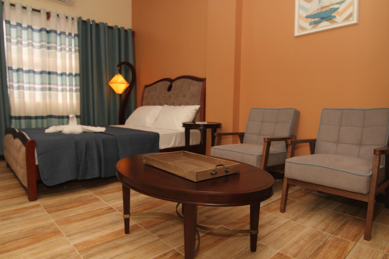 Charos Dormitel Hotel Dumaguete City Ngoại thất bức ảnh